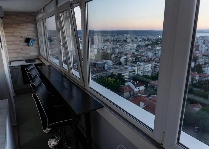 Viewtopia - Where Glows Beneath Your Feet By Flat Mаnаger Lägenhet